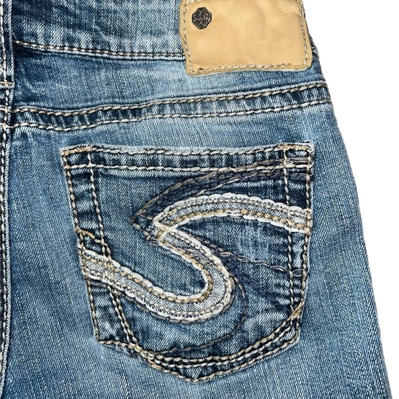 Silver Jeans Co. - Distressed Boot Cut Jeans - Size 27” - Picture 6 of 7